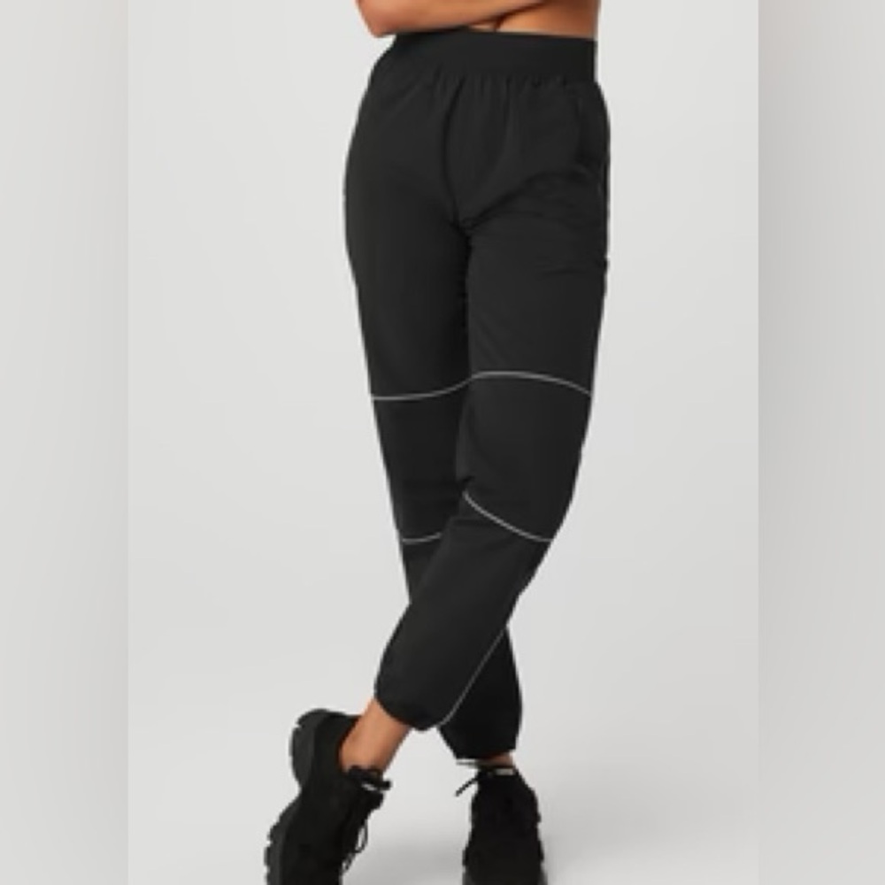 LIKE NEW Alo Yoga Torrent Track Sweatpant Size Small